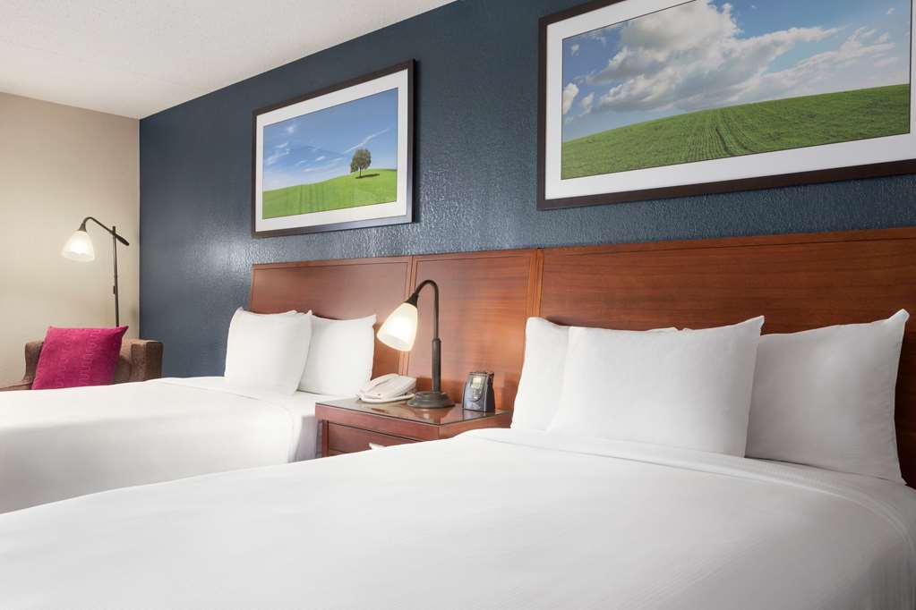 DoubleTree by Hilton Hotel Dallas - DFW Airport North photo 2