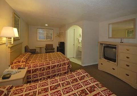Econo Inn San Antonio Lackland AFB/SeaWorld photo 2