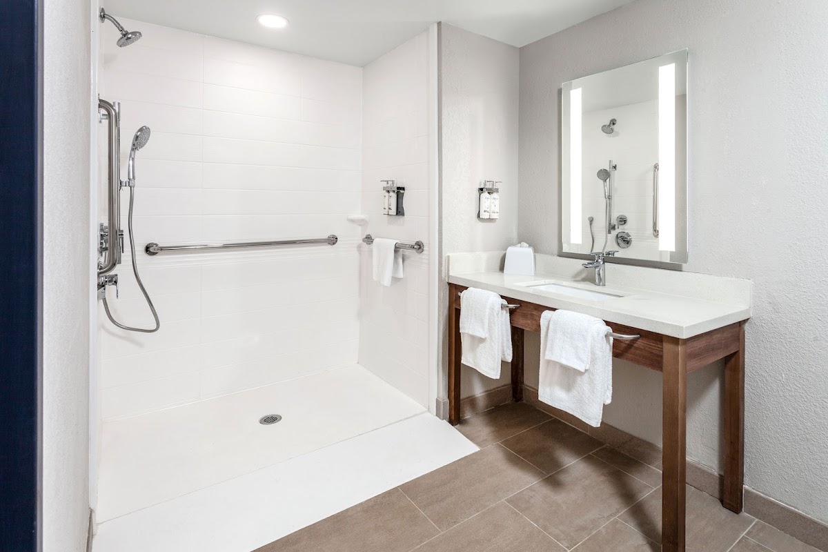 Candlewood Suites Columbus North - Worthington, an IHG Hotel photo 3