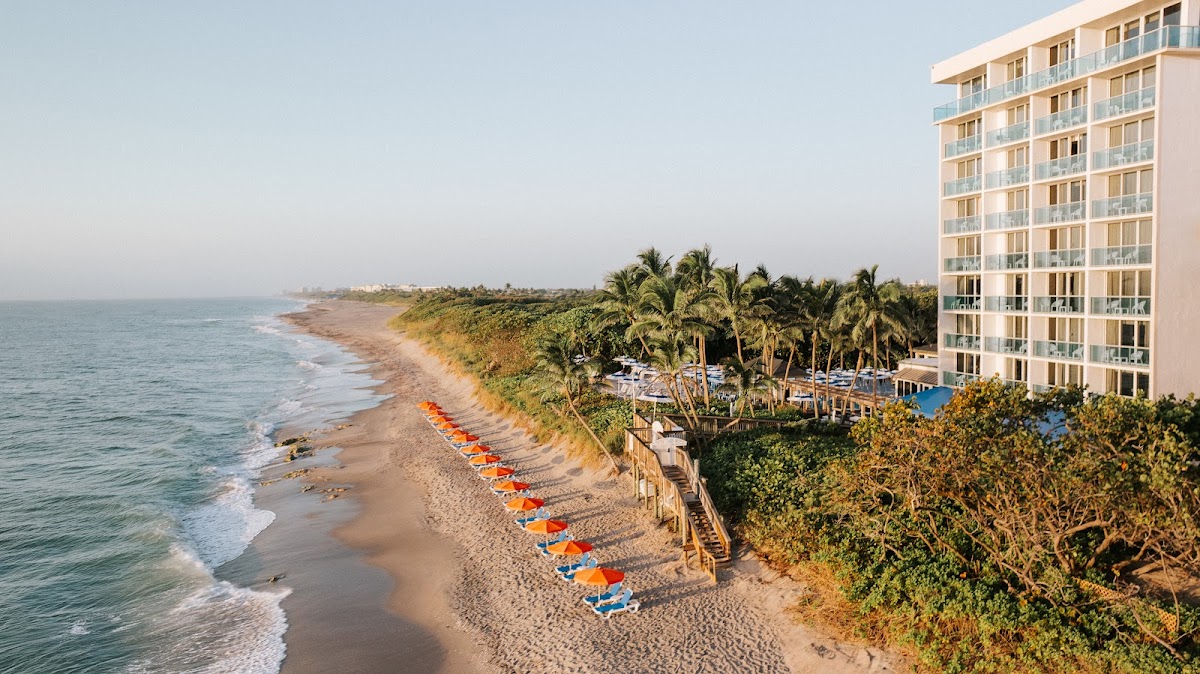 Jupiter Beach Resort & Spa
