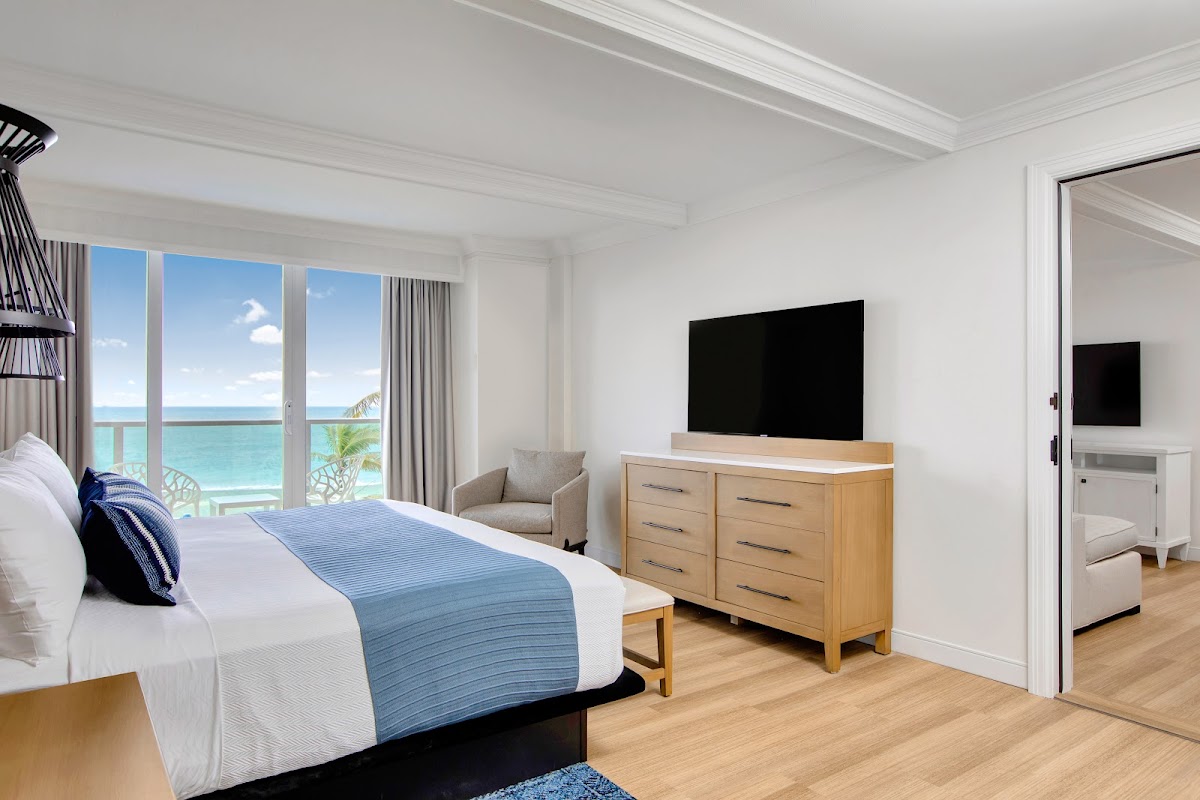 Jupiter Beach Resort & Spa photo 2