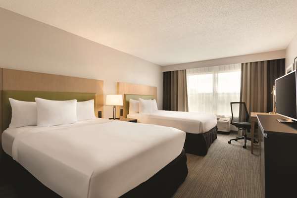 Country Inn & Suites by Radisson, Brooklyn Center, MN photo 2