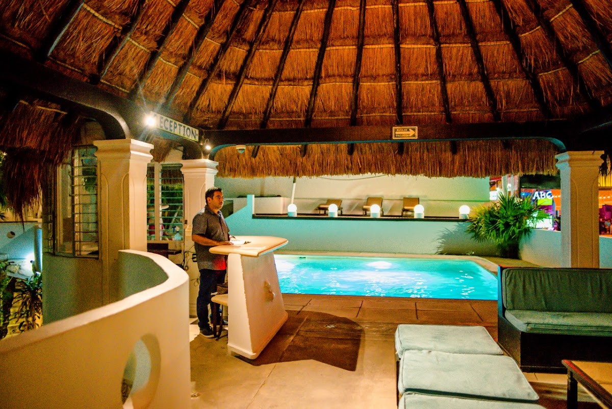 Tropical Casa Blanca Youth & Chic Hotel photo 3