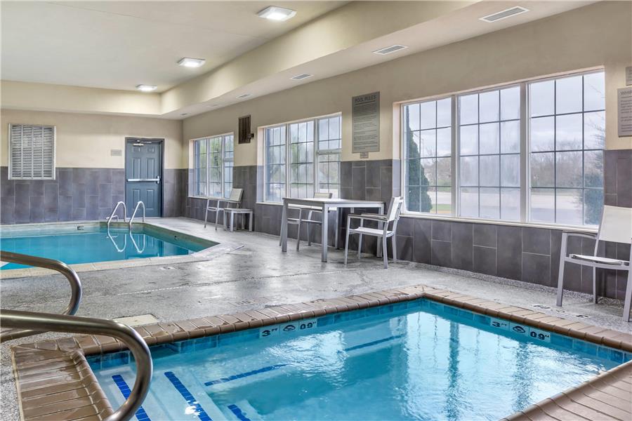 Country Inn & Suites by Radisson, Georgetown, KY photo 3