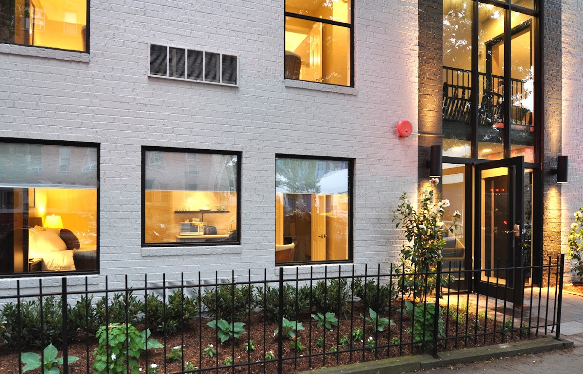 DuPont Place Boutique Inn