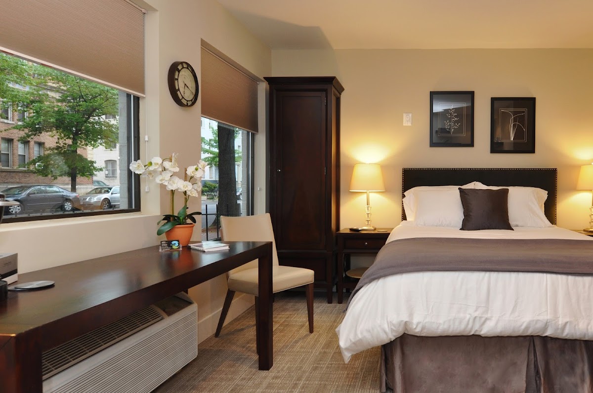 DuPont Place Boutique Inn photo 2