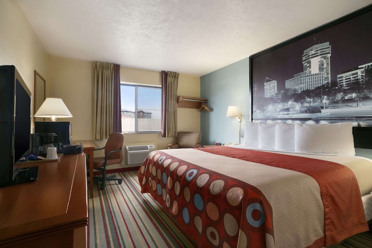 Super 8 by Wyndham Park City/North Wichita Area photo 2