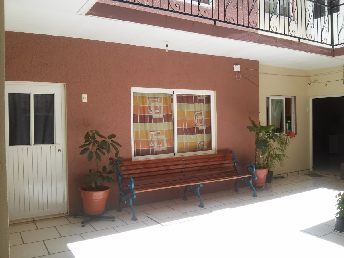 Hotel Familiar Yolanda photo 3