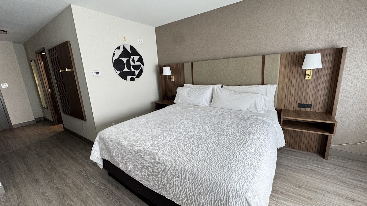 Holiday Inn & Suites Mississauga West - Meadowvale by IHG photo 2