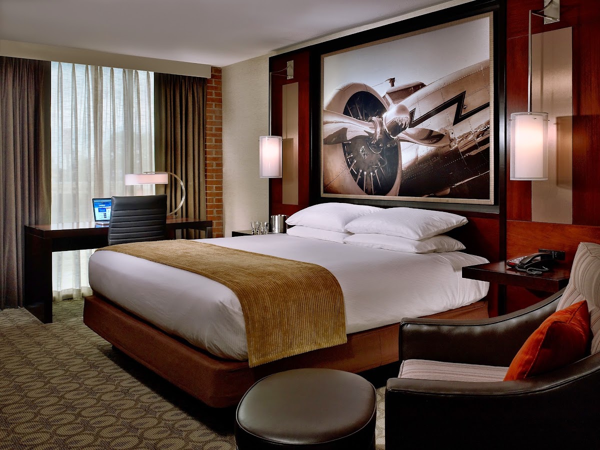 DoubleTree by Hilton Hotel & Suites Charleston Airport photo 2
