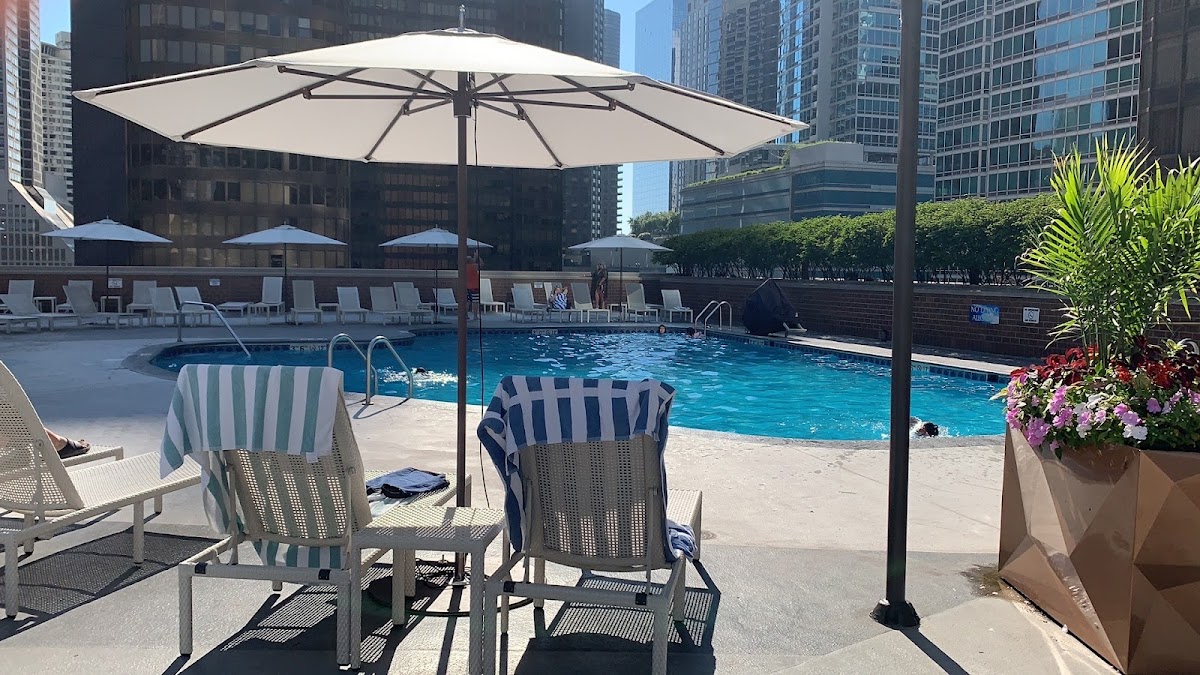 DoubleTree by Hilton Hotel Chicago - Magnificent Mile photo 3