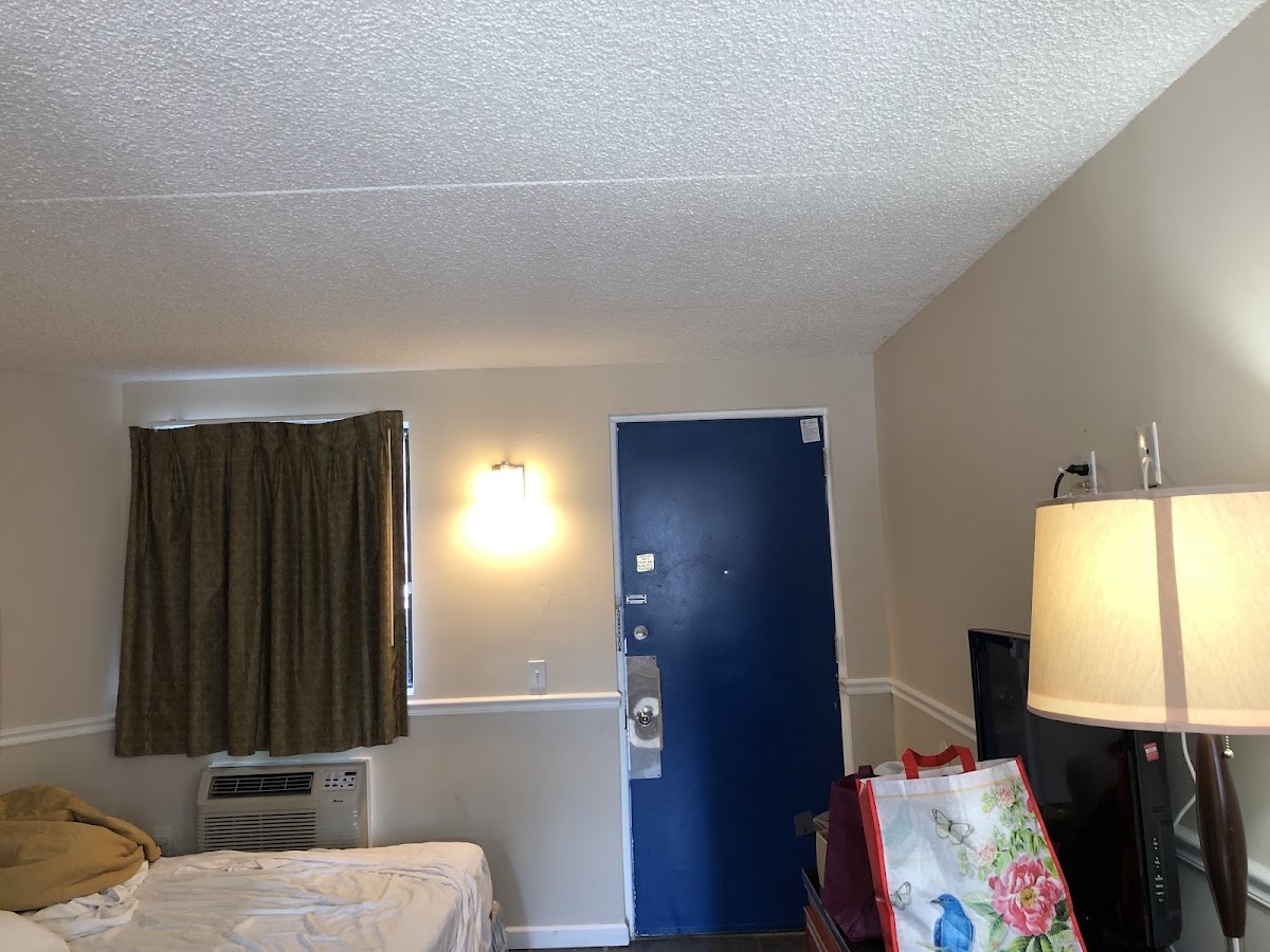 Four Winds Motel photo 2