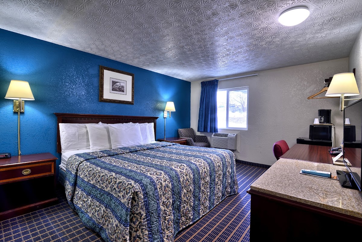 Budget Host-Airport Inn