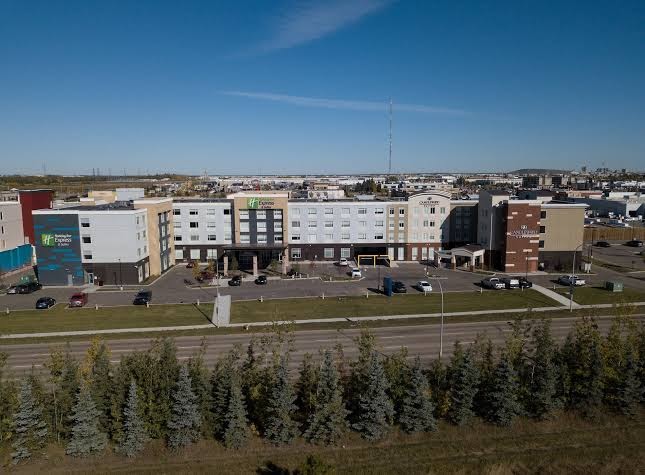 Holiday Inn Express & Suites West Edmonton-Mall Area by IHG