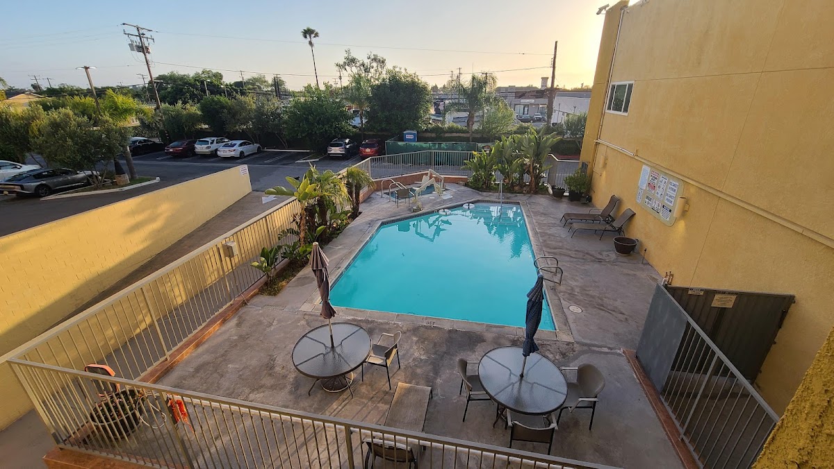 Ramada Plaza by Wyndham Garden Grove/Anaheim South photo 3