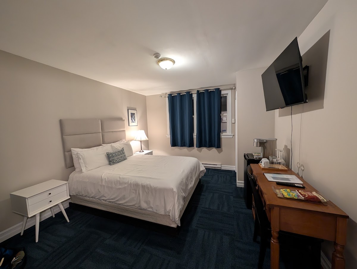 The Loyalist Inn & Suites Shelburne photo 2