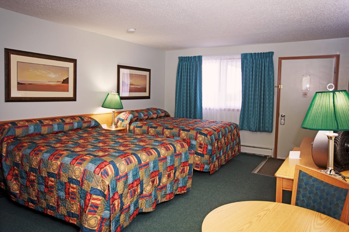 Derrick Motor Inn photo 2