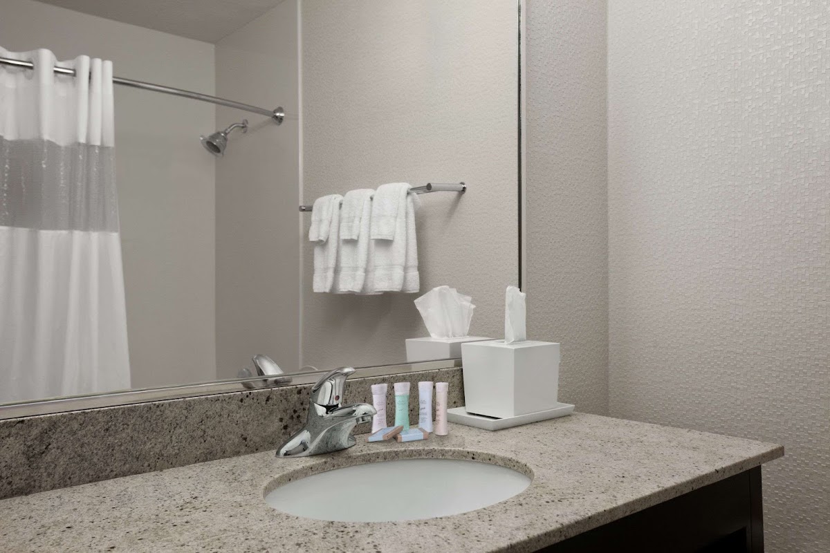 Travelodge by Wyndham Hubbard OH photo 3