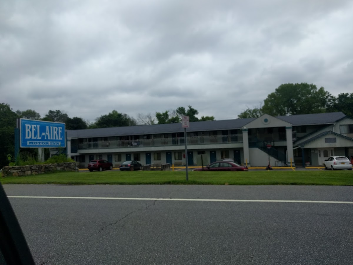 Bel Air Motor Lodge photo 2