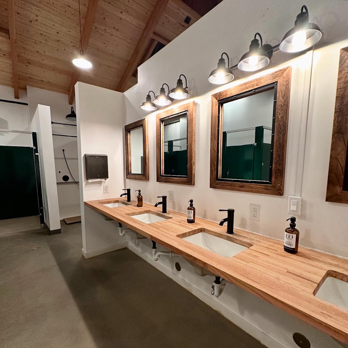 Wildhaven Yosemite Glamping photo 3