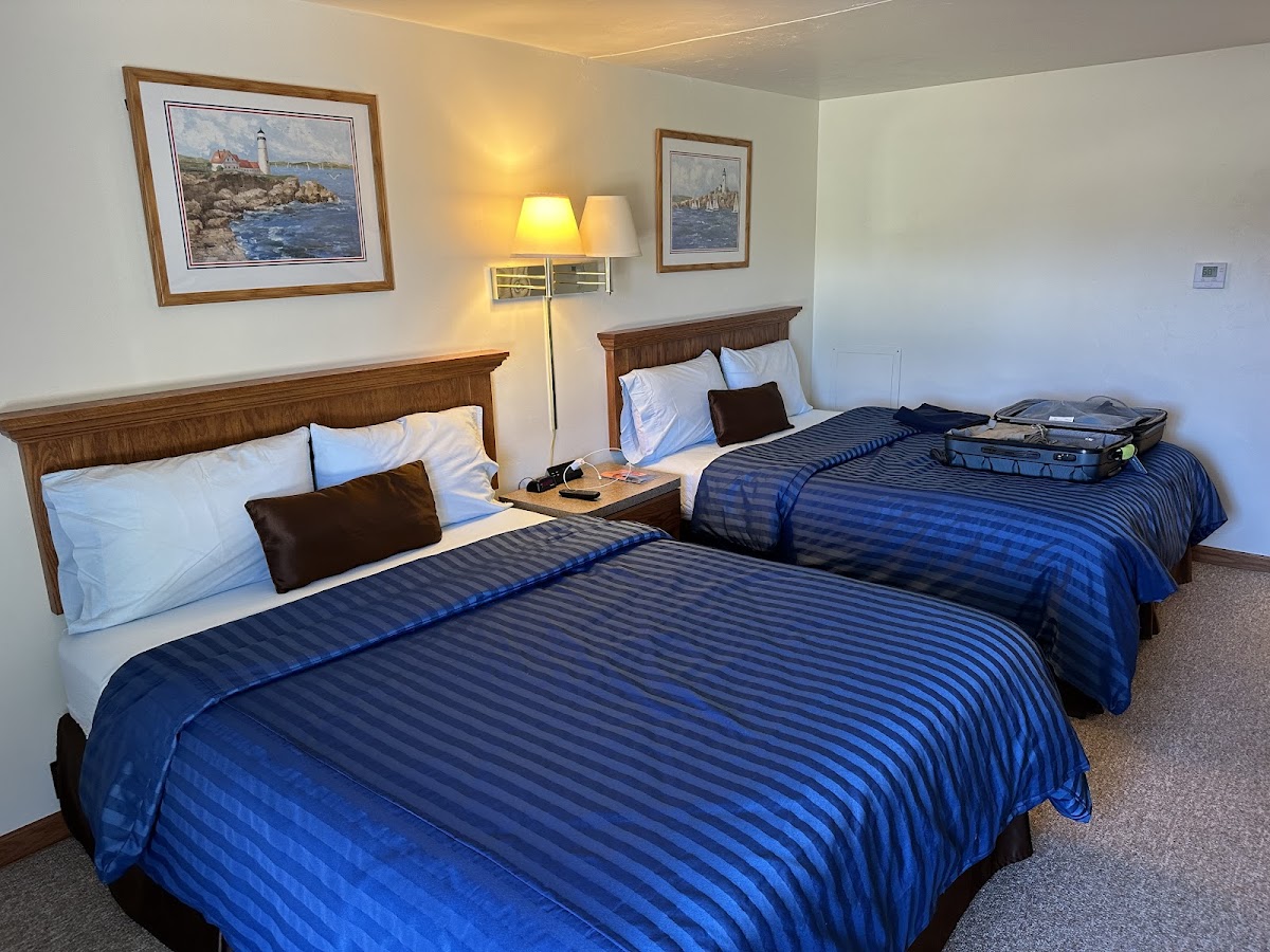 Coho Motel and Suites photo 2
