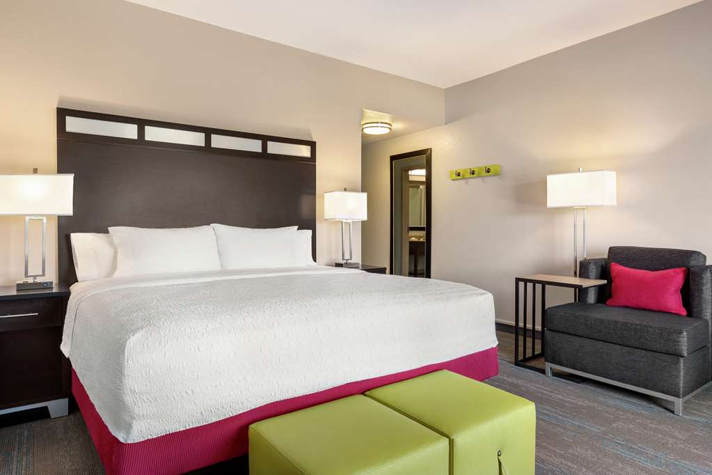 Hampton Inn & Suites York South photo 2