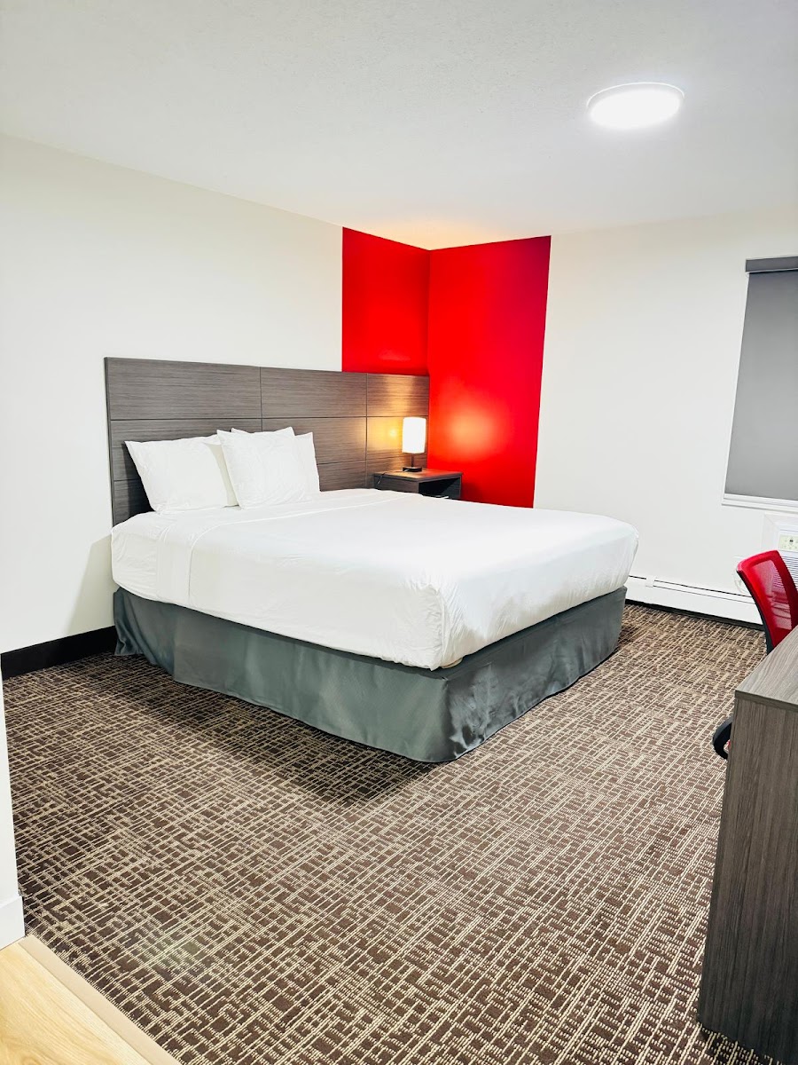 Ramada By Wyndham Dawson Creek photo 2