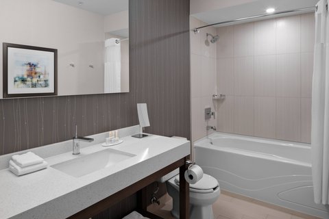 Courtyard by Marriott Edmonton Downtown photo 3