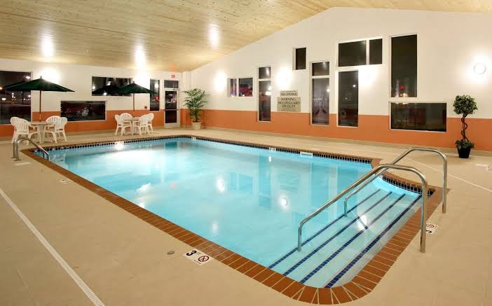 GrandStay Hotel & Suites Pipestone photo 3
