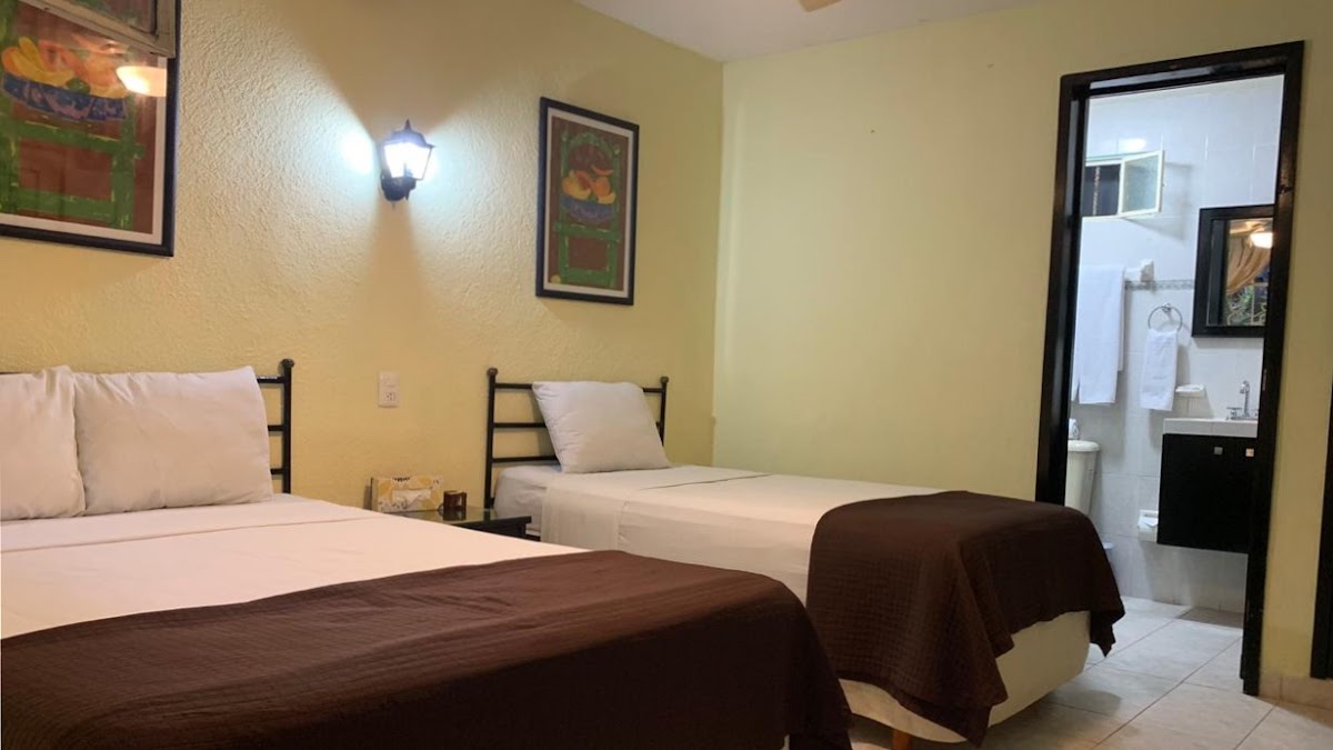 Santa Ana Hotel photo 2