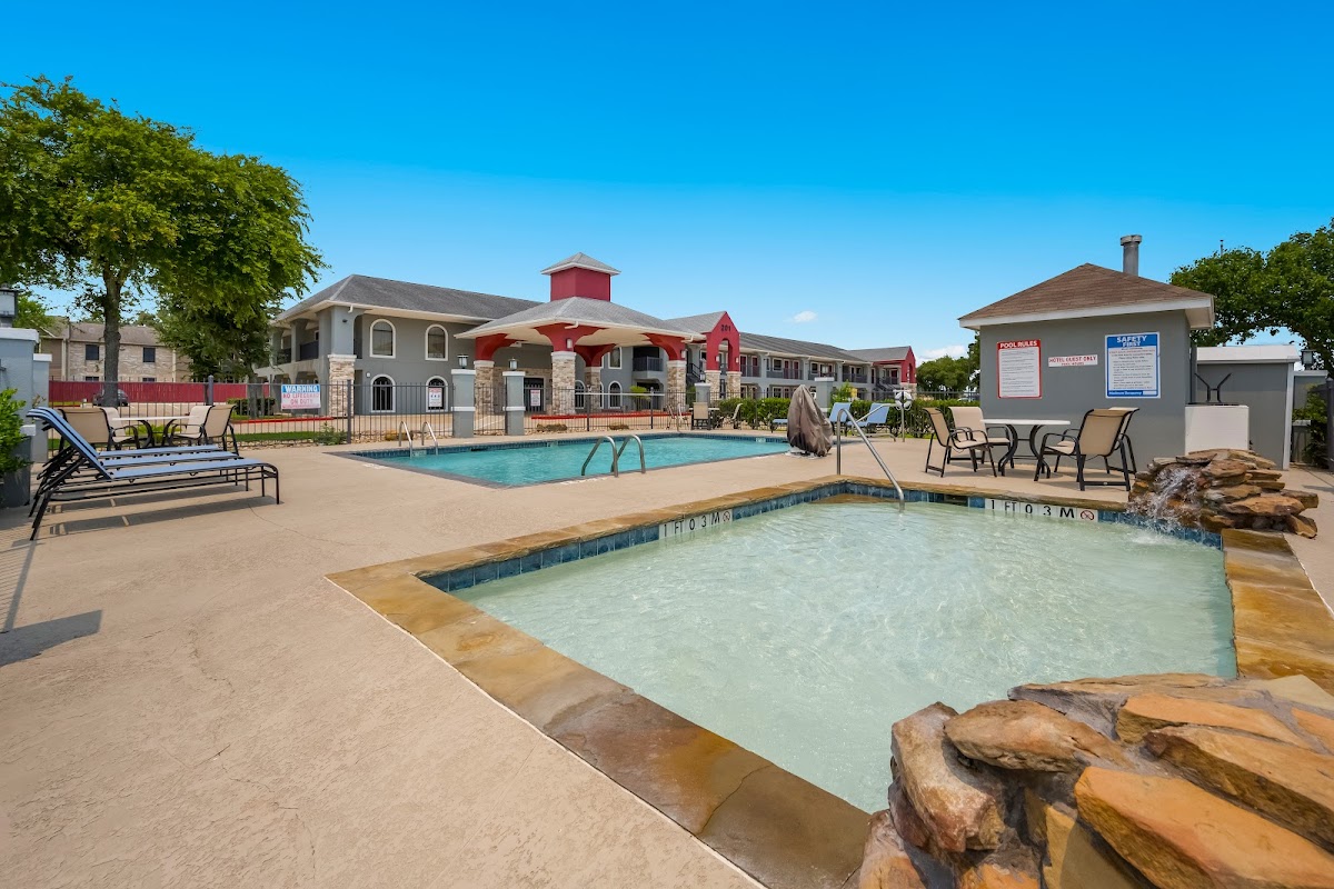 Best Western Huntsville Inn & Suites photo 3