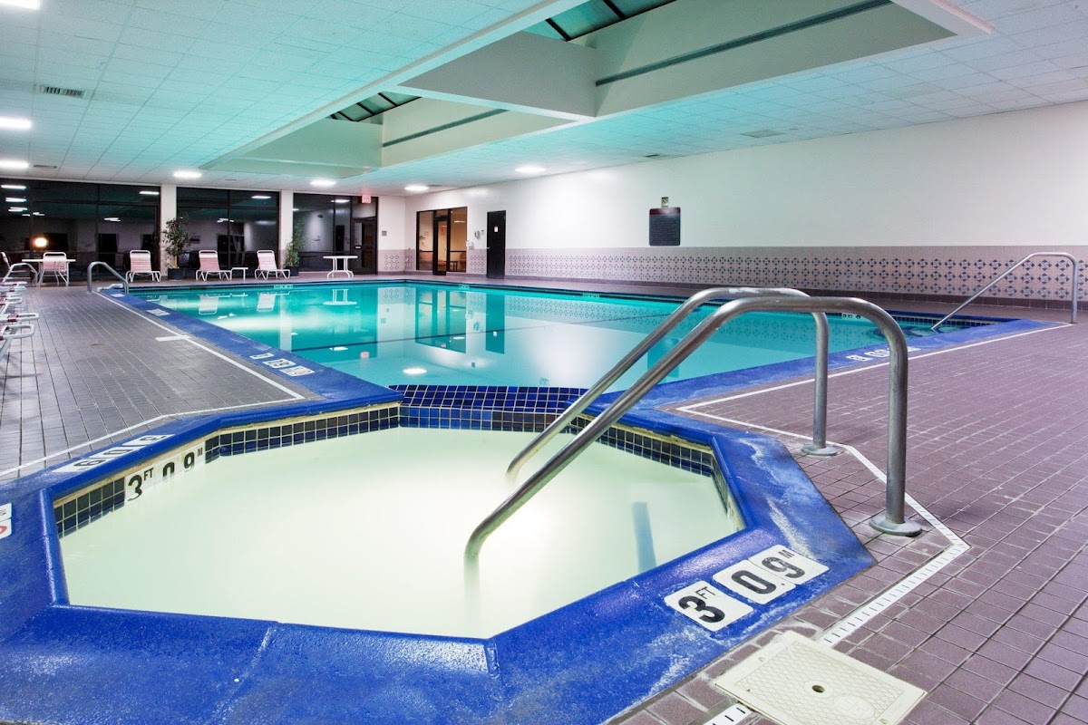 Holiday Inn Express Big Rapids by IHG photo 3