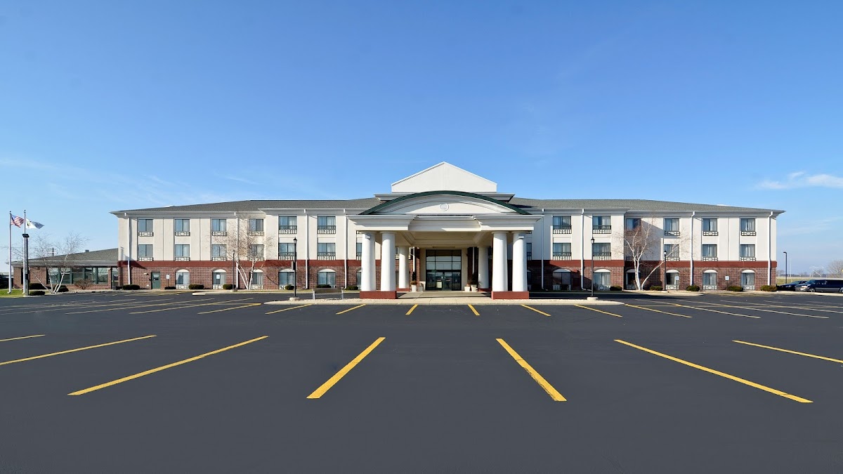 Holiday Inn Express & Suites Fort Atkinson by IHG