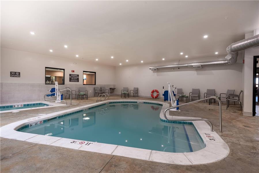 Comfort Suites Colorado Springs East - Medical Center Area photo 3