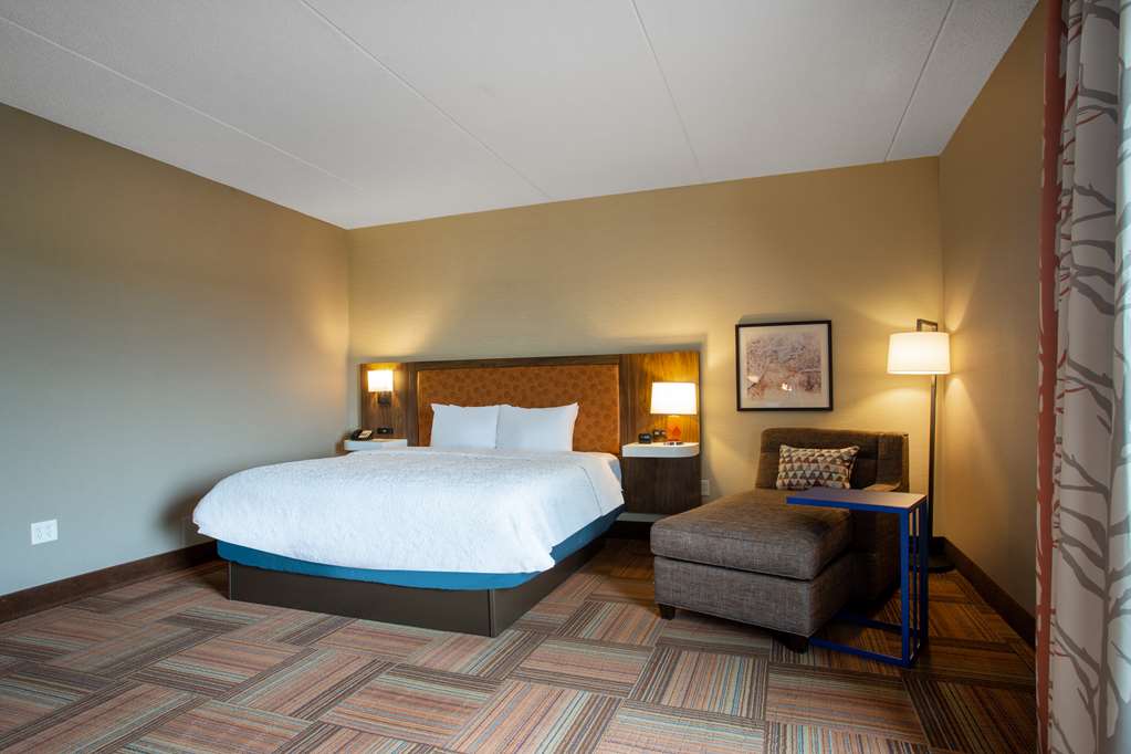 Hampton Inn Watertown photo 2