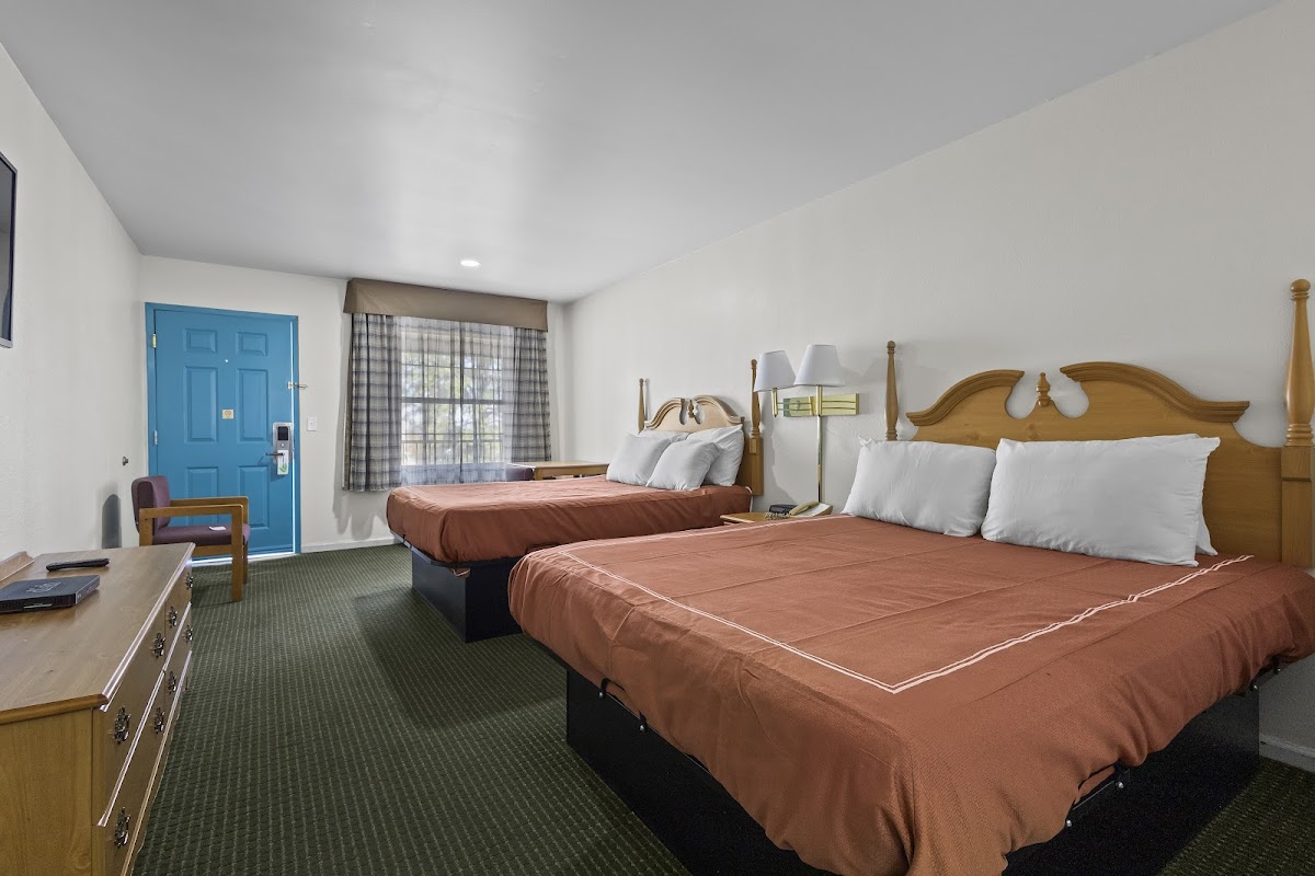 Capital O First Heritage Inn Rantoul IL I 57 photo 2