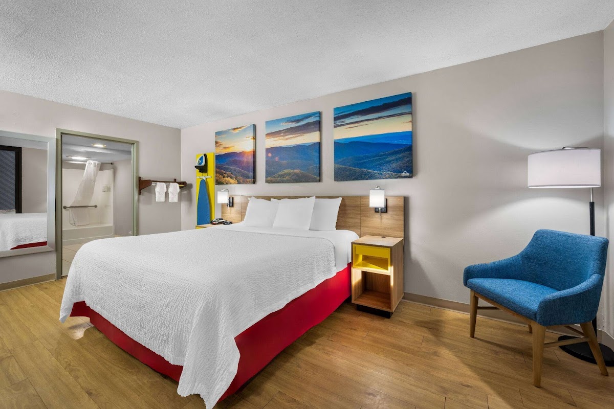 Days Inn by Wyndham Raleigh Midtown photo 2