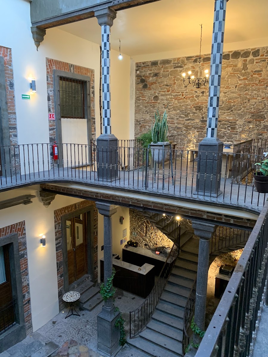 Milo Collection Hotel
