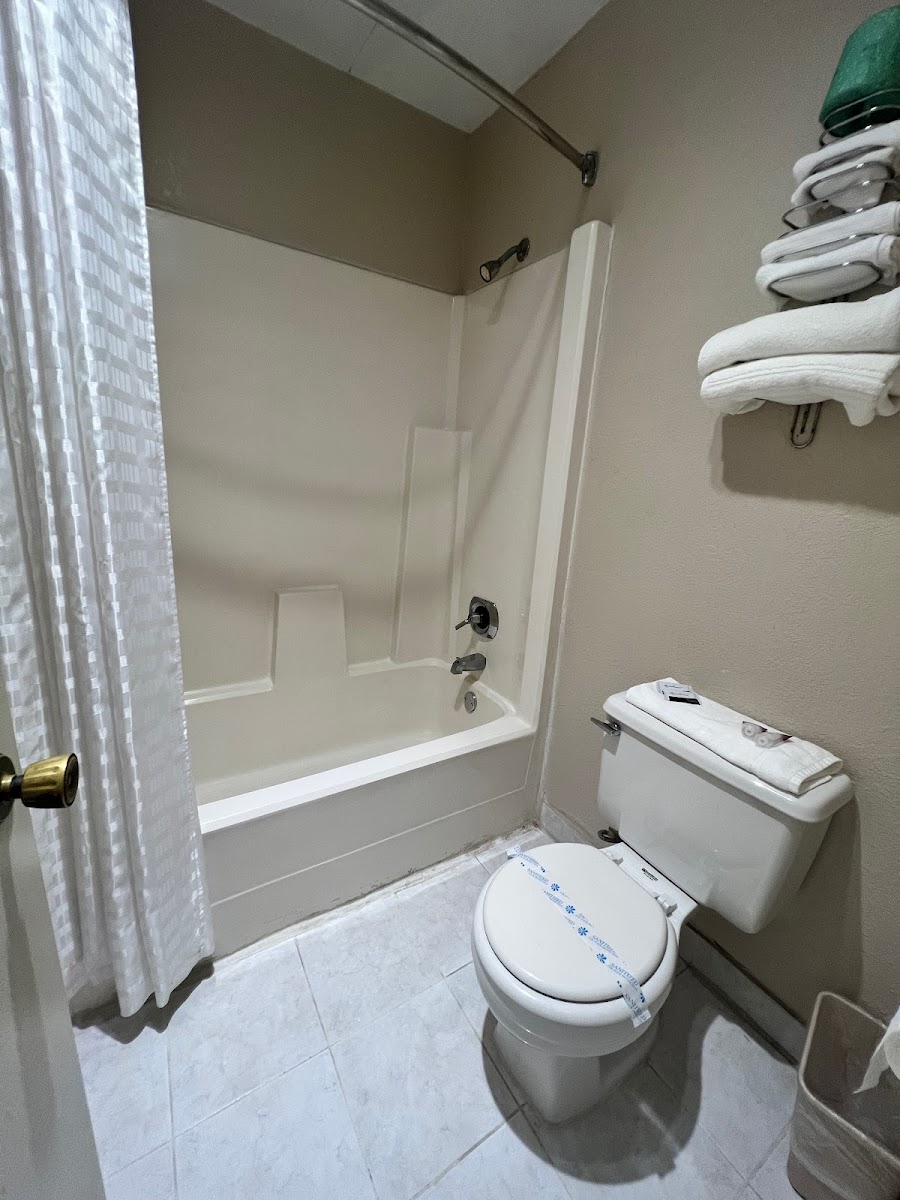 Americas Best Value Inn Edna photo 3