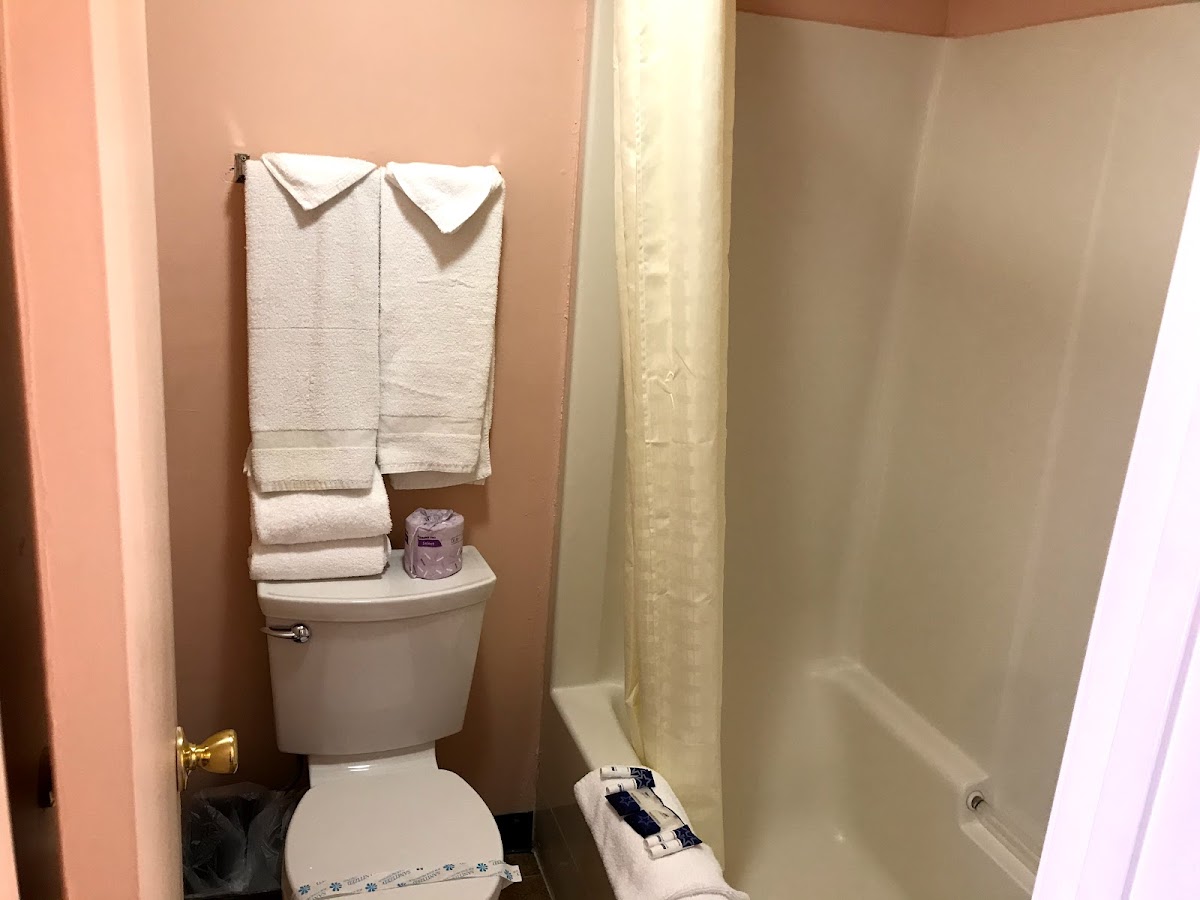 Americas Best Value Inn Eugene photo 3