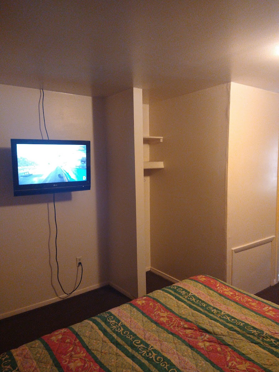 EZ Rest Motel photo 2