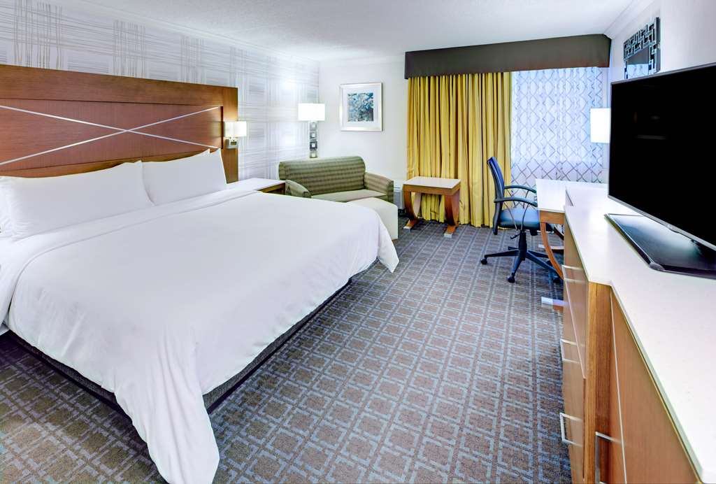 DoubleTree by Hilton Madison Downtown photo 2