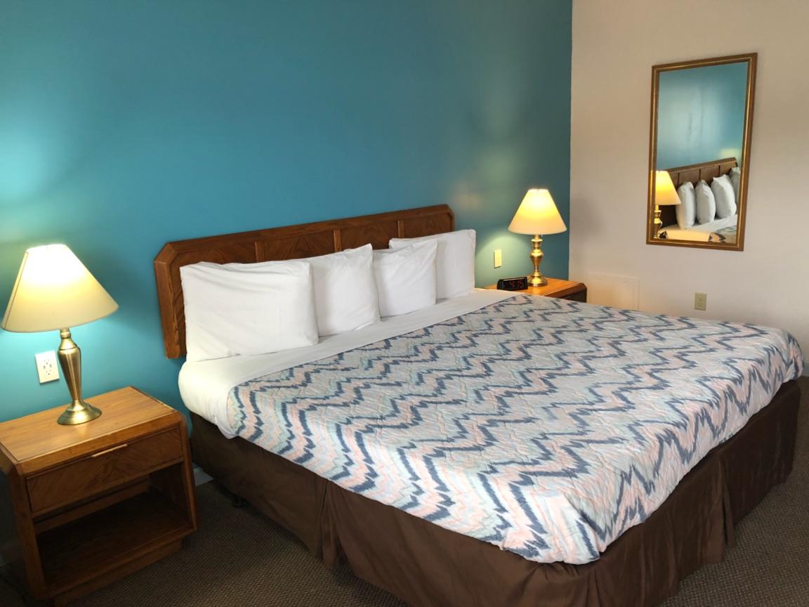 Travel Host Inn photo 3