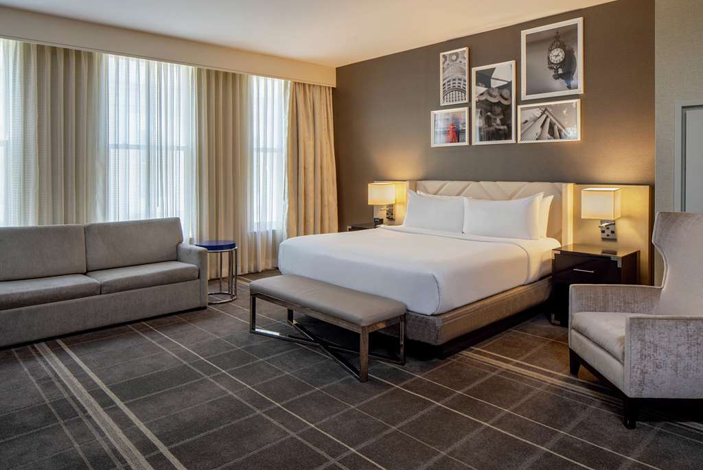 Hilton Richmond Downtown photo 2