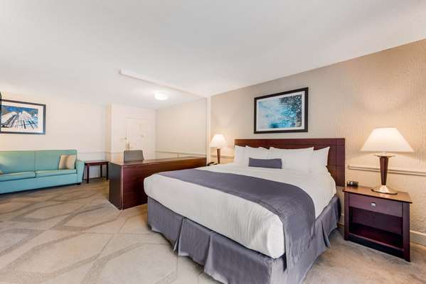 The Blu Hotel, Blue Ash - Cincinnati photo 2