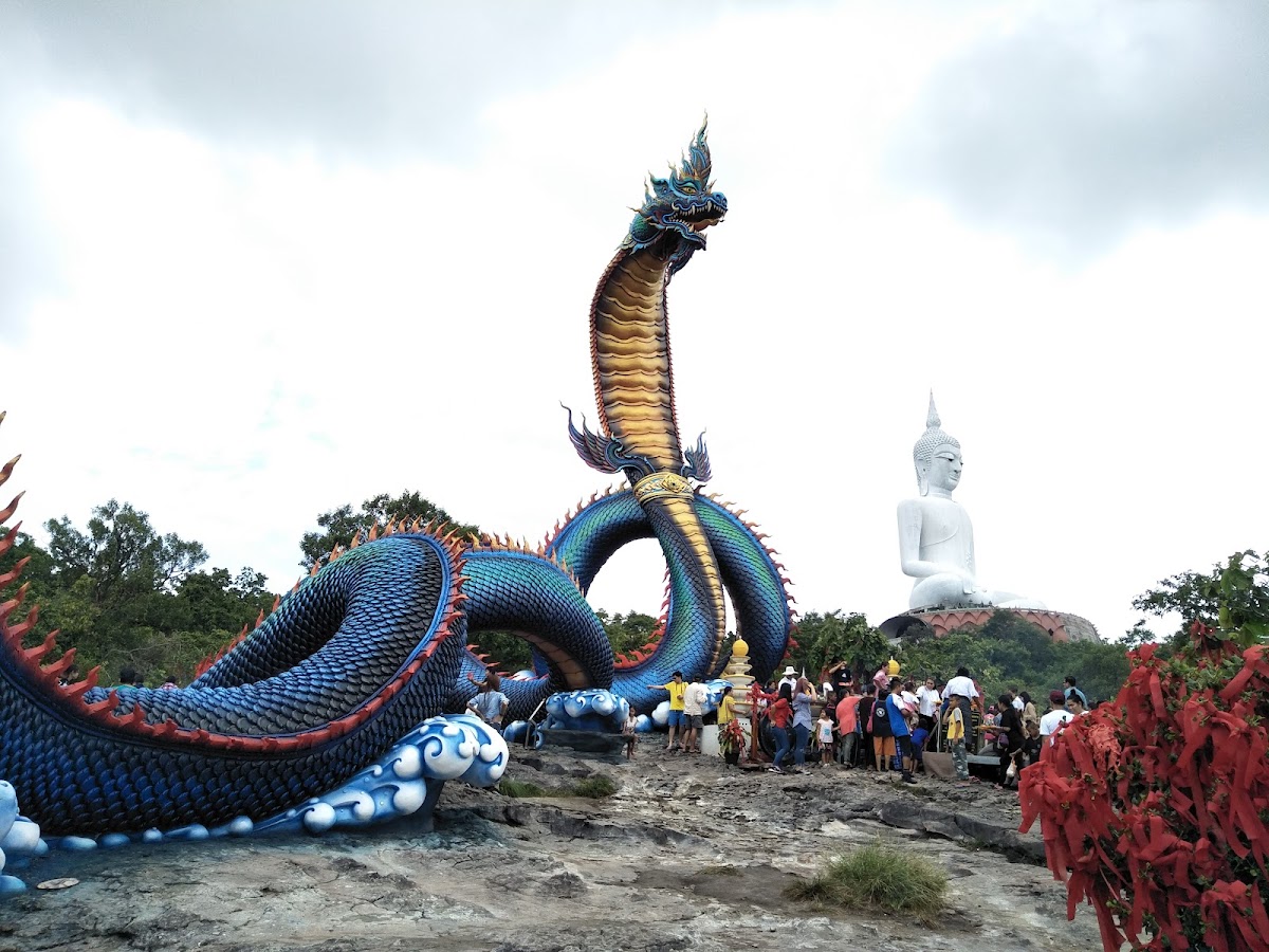 Wat Roi Phra Phutthabat Phu Manorom