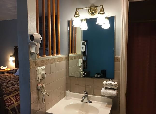 Bedford Motel photo 3