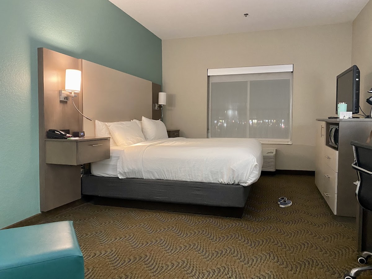 Holiday Inn & Suites Lake City by IHG photo 2