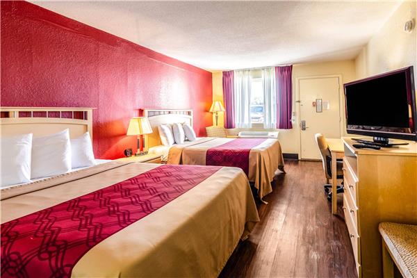 Econo Lodge Christiansburg-Blacksburg I-81 photo 2