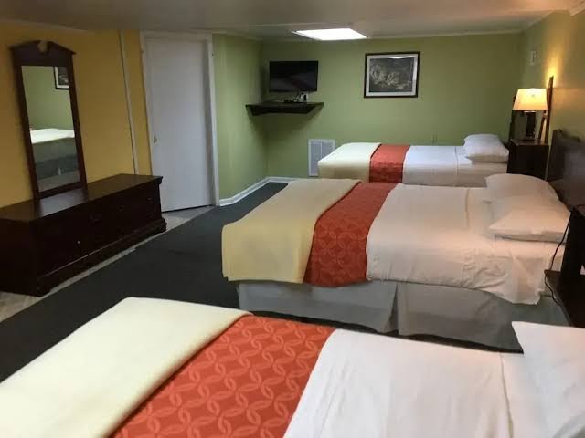 Dixie Plaza Hotel photo 2